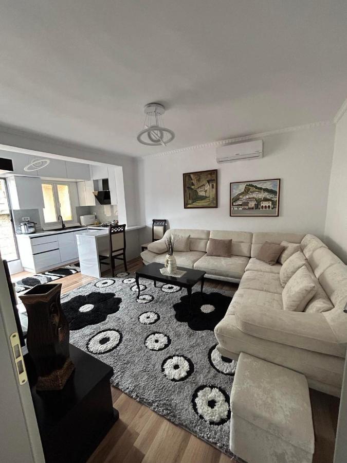 Flat In Berat'S Center Διαμέρισμα Εξωτερικό φωτογραφία