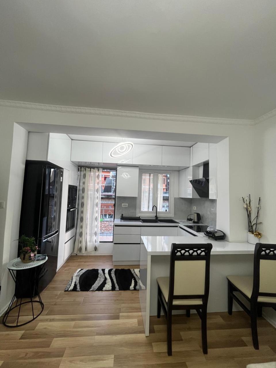 Flat In Berat'S Center Διαμέρισμα Εξωτερικό φωτογραφία