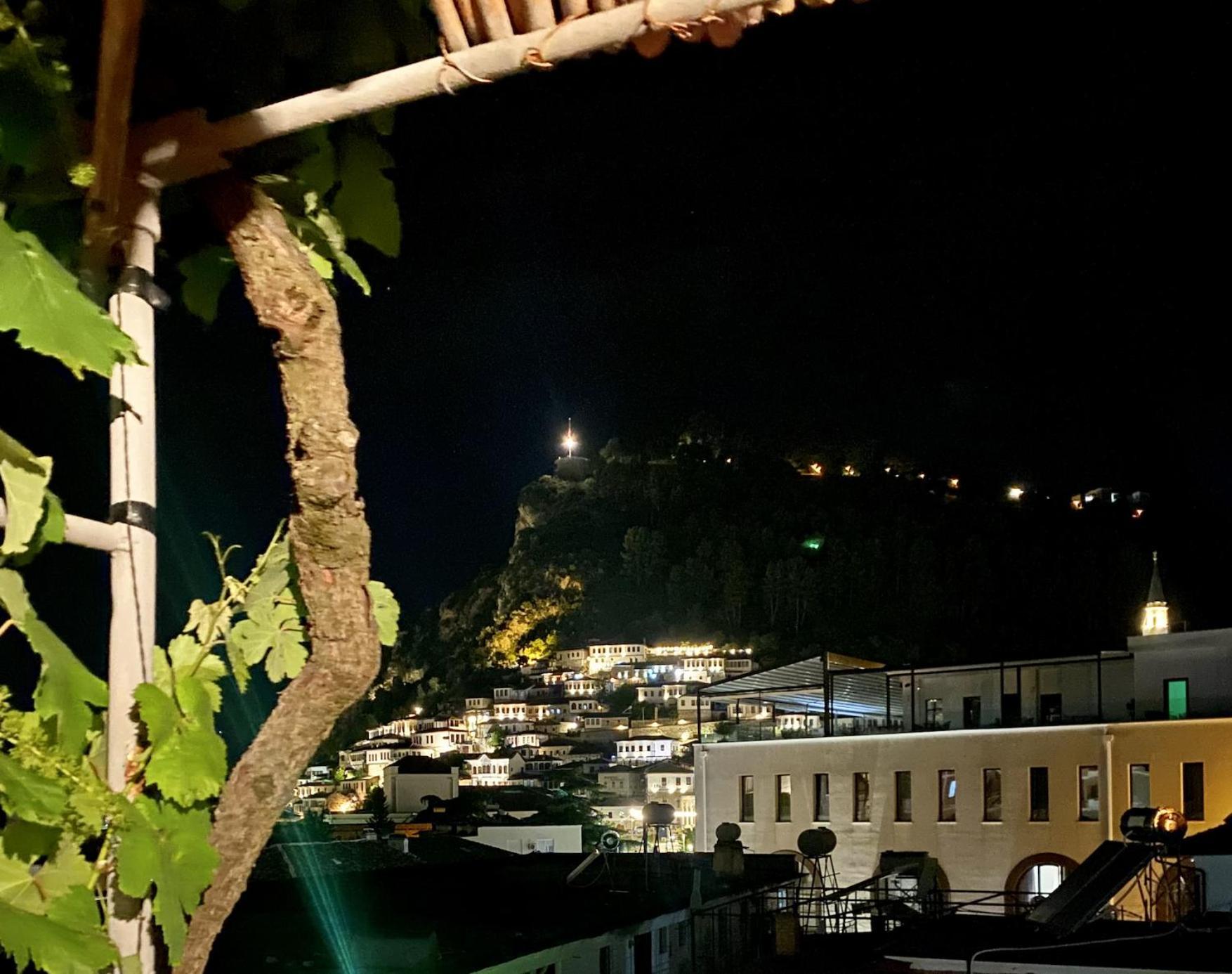 Flat In Berat'S Center Διαμέρισμα Εξωτερικό φωτογραφία
